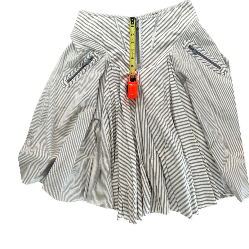 Donna Karen Striped Natural and Gray Pouf skirt Size 6 - Picture 7 of 13